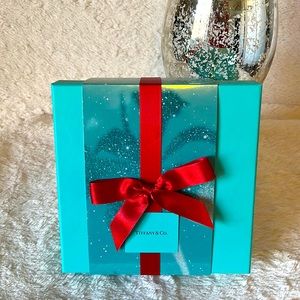 Tiffany’s Parfum Box, 8 inch X 2.75 inch